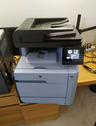 Impresora Laser Color HP de segunda mano por 75 EUR en Alicante en WALLAPOP