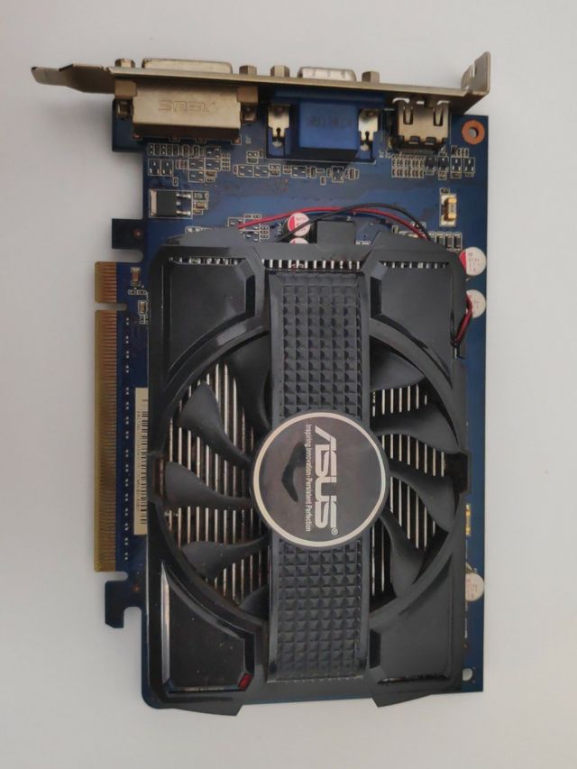 Tarjeta gráfica Asus GT240 1gb