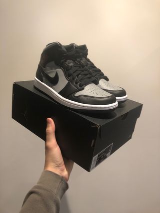 Nike air Jordan 1 mid Shadow 40 EU de segunda mano por 190 EUR en Madrid en  WALLAPOP