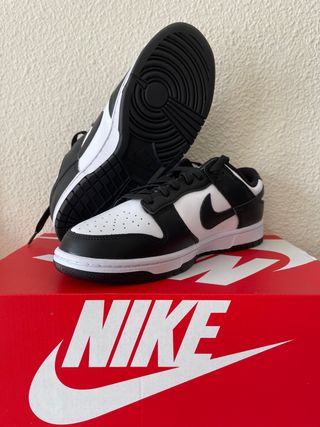 Zapatillas Nike Dunk Panda de segunda mano por 210 EUR en Valencia en  WALLAPOP