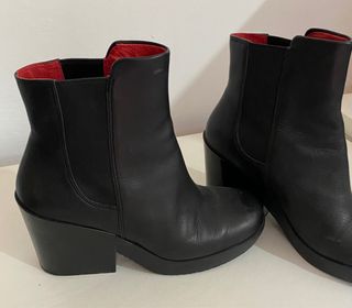 Botines Negros Camper de segunda mano por 50 EUR en Burjassot en WALLAPOP