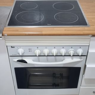 Horno y vitroceramica Teka de segunda mano por 40 EUR en Las Rozas de  Madrid en WALLAPOP