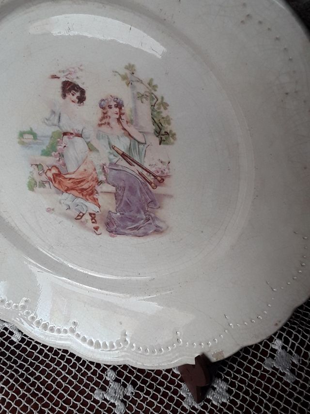 Prato de colecionador muito antigo