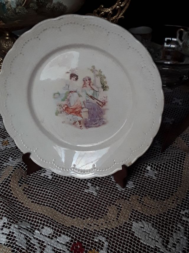 Prato de colecionador muito antigo