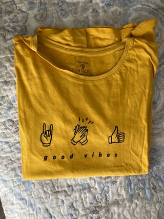Camiseta primark de segunda mano por 3 EUR en Arcos de la Frontera en  WALLAPOP