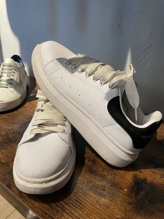 Alexander McQueen [Usadas] de segunda mano por 25 EUR en Sant Cugat del  Vallès en WALLAPOP