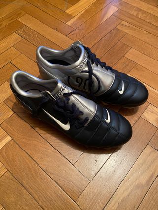 Zapatillas fútbol Nike Total 90 de segunda mano por 30 EUR en Logroño en  WALLAPOP