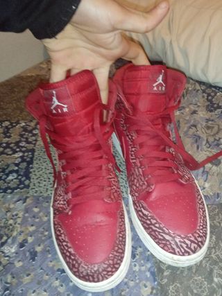 Bambas jordan talla 44 de segunda mano por 45 EUR en Terrassa en WALLAPOP