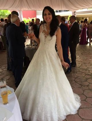 Vestido novia de encaje de segunda mano por 700 EUR en El Prat de Llobregat  en WALLAPOP