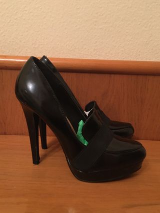 MARYPAZ - mocasines tacon aguja 39 de segunda mano por 15 EUR en Barcelona  en WALLAPOP
