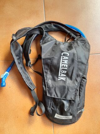Mochila camelbak de segunda mano por 18 EUR en Vigo en WALLAPOP