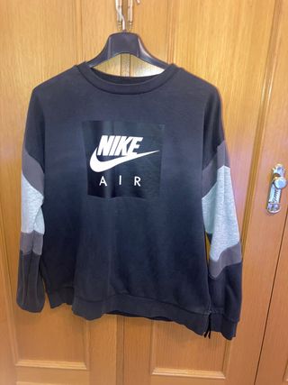 Sudadera nike air de segunda mano por 25 EUR en Colmenar Viejo en WALLAPOP
