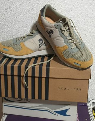Botines Scalpers de segunda mano por 35 EUR en Sevilla en WALLAPOP