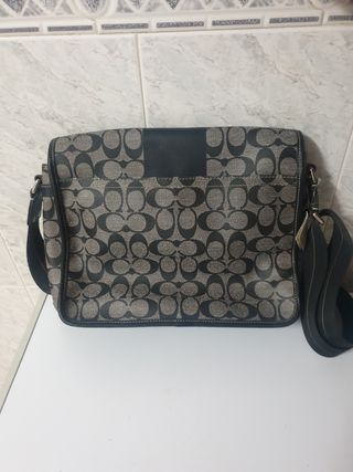 BOLSO HOMBRE COACH de segunda mano por 150 EUR en Valencia en WALLAPOP