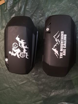Maletas SHAD SH23 de segunda mano por 80 EUR en Castro-Urdiales en WALLAPOP