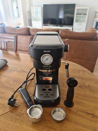 Cecotec Cafetera espresso Cafelizzia 790 Black Pro - Electrowifi