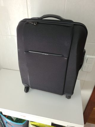 Maleta de cabina Samsonite de segunda mano por 100 EUR en Sabadell en  WALLAPOP