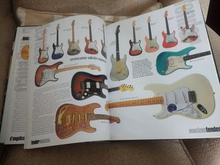 Libro guitarras de segunda mano por 20 EUR en Elexalde Derio en WALLAPOP