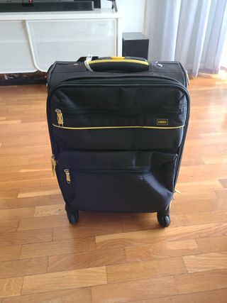 Maleta cabina marca Lucas de segunda mano por 50 EUR en Sabadell en WALLAPOP