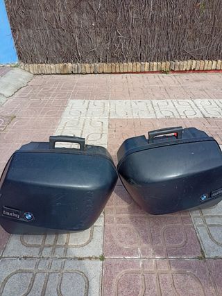 Maletas originales BMW R850R o R1100R de segunda mano por 180 EUR en  Valdelagrana en WALLAPOP