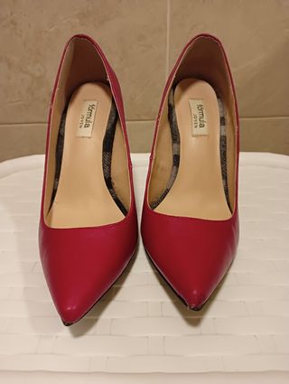 Zapatos fórmula joven de segunda mano por 5 EUR en Santander en WALLAPOP