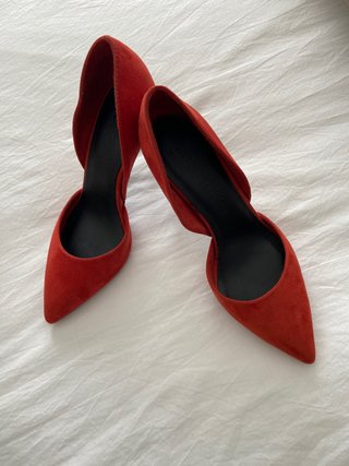 Zapato tacon bershka de segunda mano por 5 EUR en Teixeiro en WALLAPOP