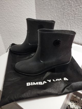 Botas de agua negras de bimba y lola. de segunda mano por 20 EUR en Málaga  en WALLAPOP
