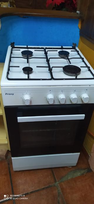 Hornilla de butano con horno de segunda mano por 100 EUR en Motril en  WALLAPOP