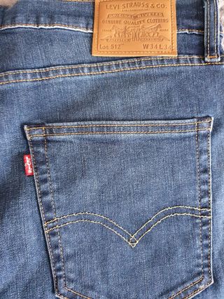 Vaqueros levis hombre de segunda mano por 20 EUR en Olot en WALLAPOP