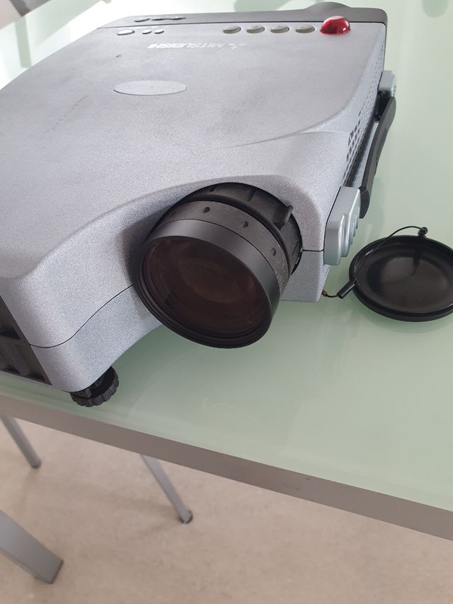 Proyector de datos Mitsubishi LVP-SP10U