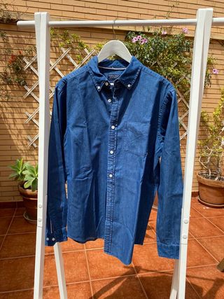 Dos camisas Hombre Sfera\\/Springfield ¡ de segunda mano por 15 EUR en  Almería en WALLAPOP