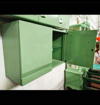 Armario de cocina metálico de 2 puertas