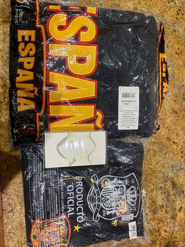 Sudadera con cremallera españa nueva