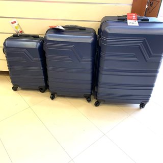 Set de 3 maletas Nuevas Rígidas ABS!! de segunda mano por 100 EUR en Pineda  de Mar en WALLAPOP