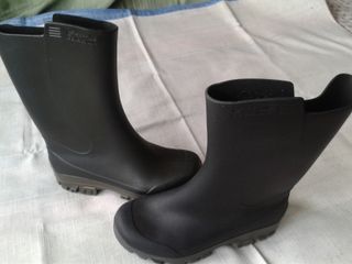 Botas agua SOLOGNAC (nuevas) relieve - 29, 30 de segunda mano por 12 EUR en  Madrid en WALLAPOP