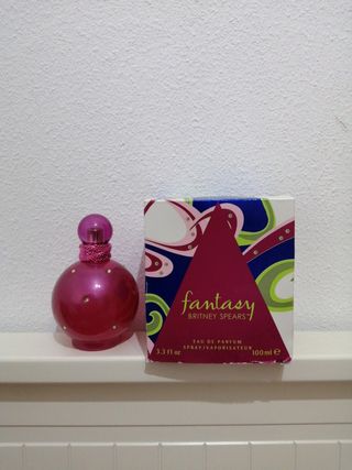 Colonia Fantasy Britney spears sin usar. de segunda mano por 13 EUR en  Fuensalida en WALLAPOP