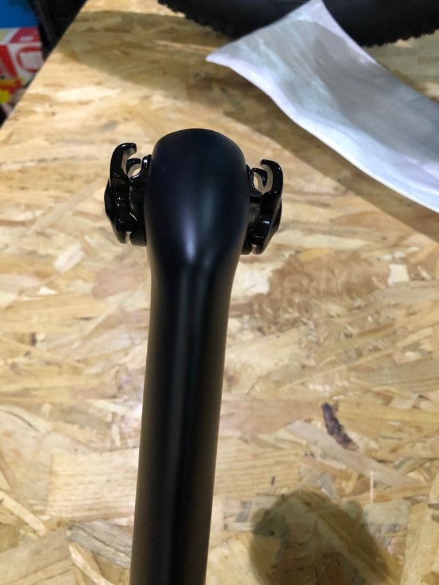 Tija sillín shiv aero nueva