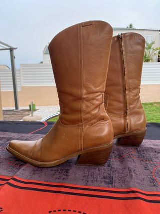 Botas camperas Destroy de segunda mano por 20 EUR en Llíria en WALLAPOP