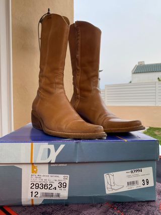 Botas camperas Destroy de segunda mano por 20 EUR en Llíria en WALLAPOP