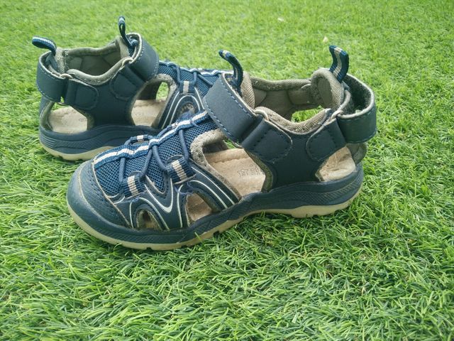 Sandalias senderismo 25