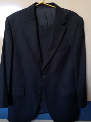 Traje chaqueta hombre talla 50 de segunda mano por 40 EUR en Cádiz en  WALLAPOP