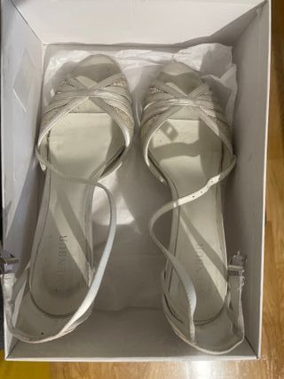 Zapatos de novia de segunda mano en Getafe en WALLAPOP
