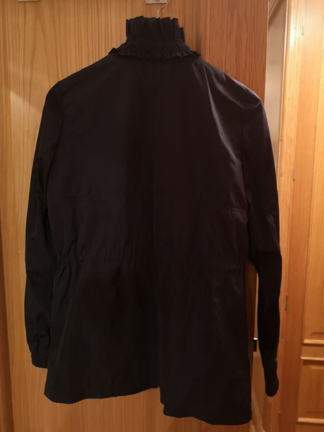 Chubasquero azul Cortefiel