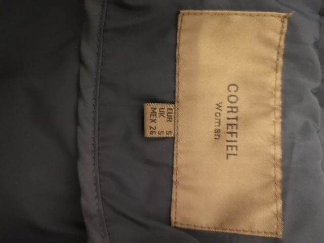 Chubasquero azul Cortefiel