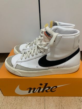Zapatillas Nike talla 42 de segunda mano por 50 EUR en Lleida en WALLAPOP