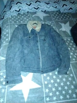 Chaquetas Levis pana mujer de segunda mano por 15 EUR en Silla en WALLAPOP