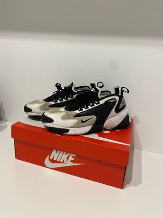 Nike Zoom 2k Talla 41 de segunda mano por 20 EUR en Els Hostalets de  Pierola en WALLAPOP