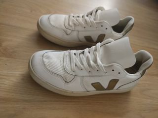Zapatillas Veja V10 39 de segunda mano por 45 EUR en Madrid en WALLAPOP