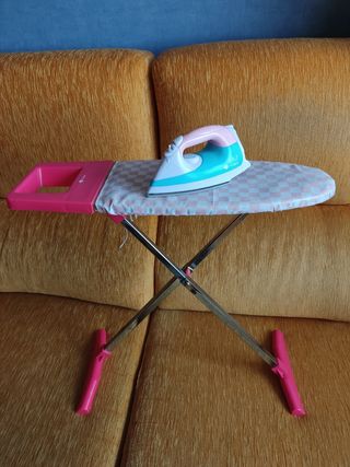 Juego tabla planchar y plancha Imaginarium de segunda mano por 15 EUR en  Burgos en WALLAPOP