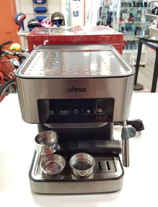 CAFETERA UFESA CE7255 + CAJA + ACCESORIOS de segunda mano por 89,95 EUR en  Madrid en WALLAPOP